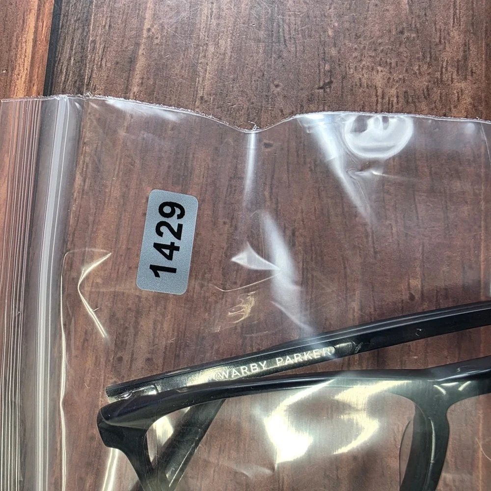 Warby Parker Sunglasses Women's Black Frame 53-18-145‎ Classic